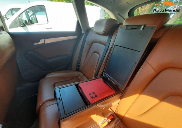 Audi A4 cena 39999 przebieg: 182000, rok produkcji 2011 z Halinów małe 781